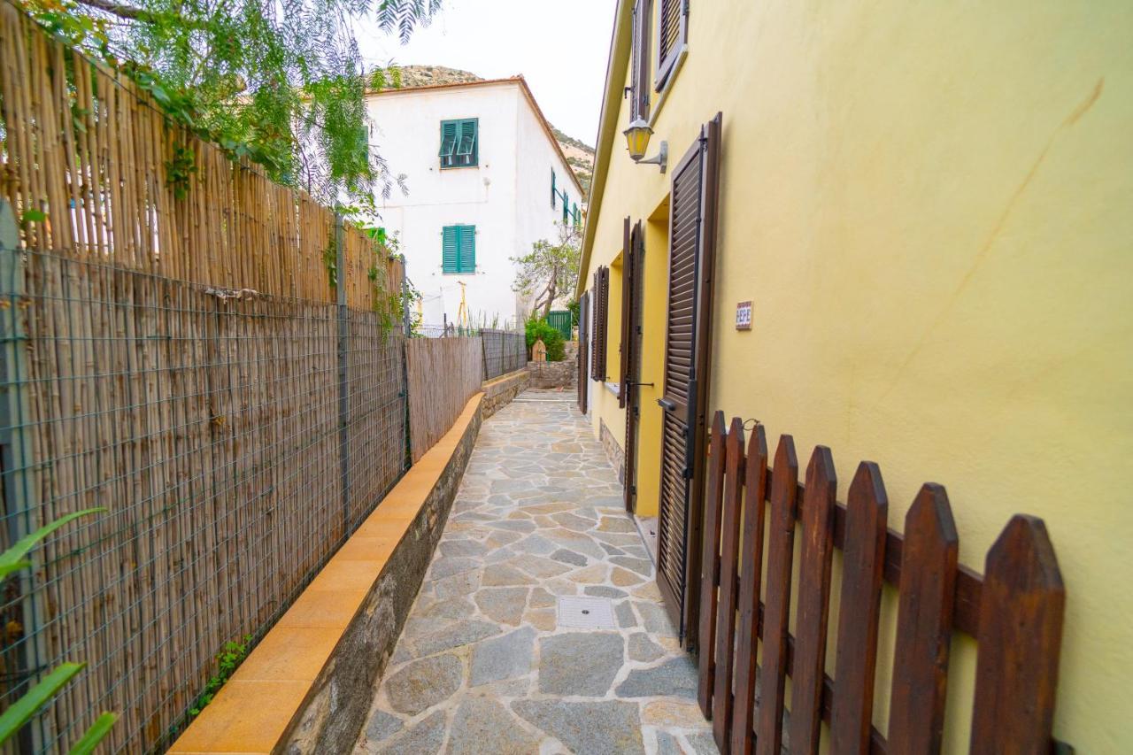 Casa Pepe - Goelba Apartment Pomonte Exterior photo